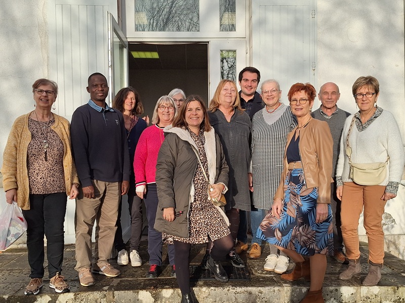 L'équipe d'Orléans Sud avec les deux élus de la ville