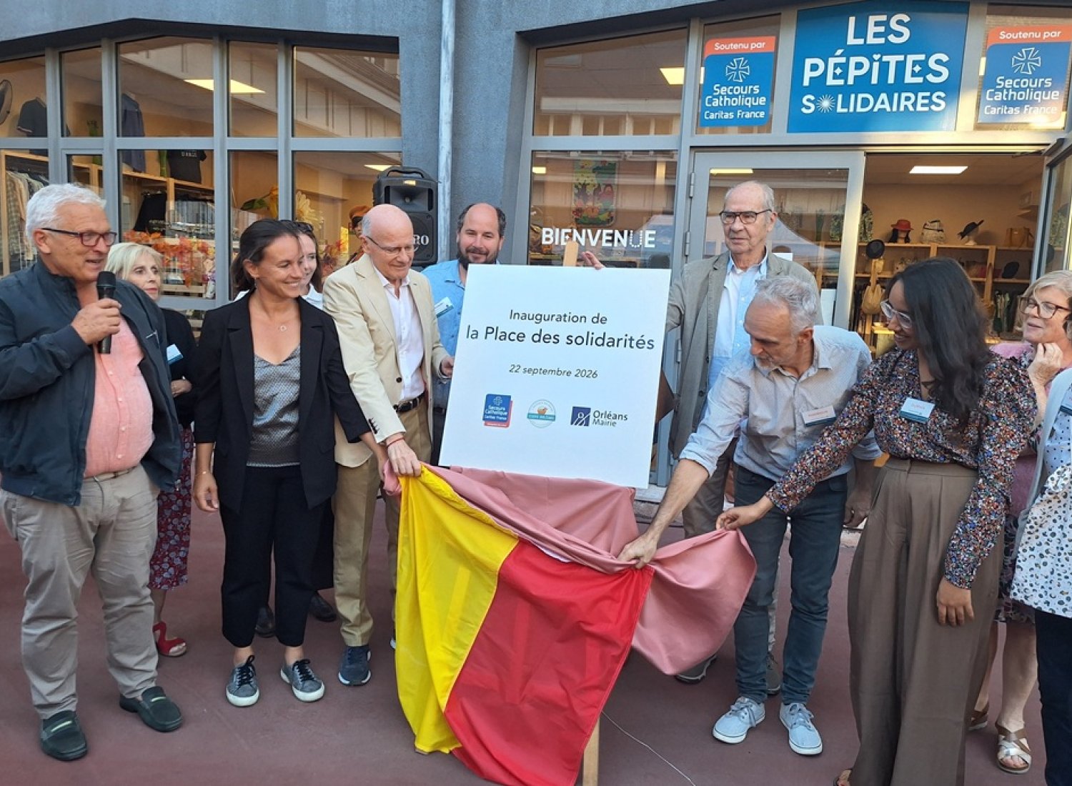 Le Secours Catholique, la mairie d'Orléans et leurs partenaires dévoient le nom du tiers lieu : Place des solidarités